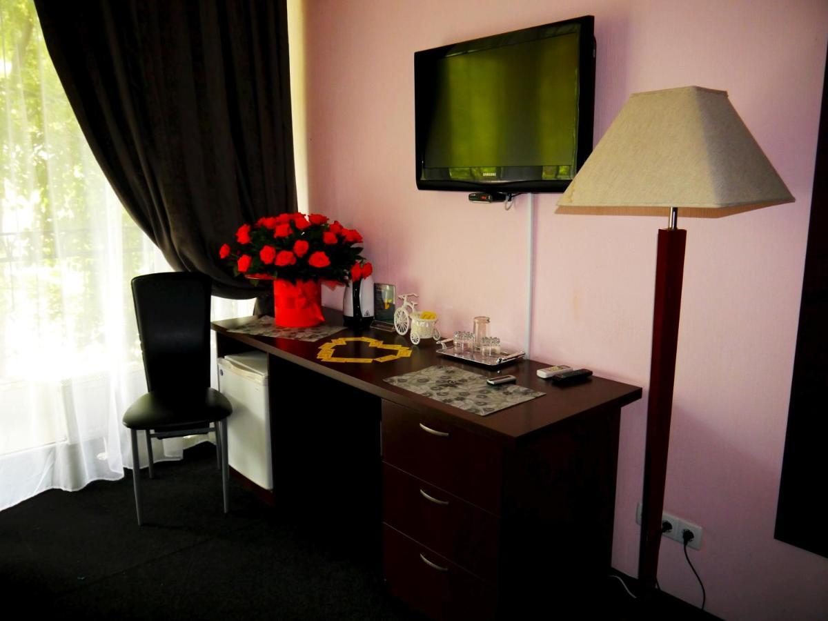 Kizhi Art Hotel Harkiv Exterior foto
