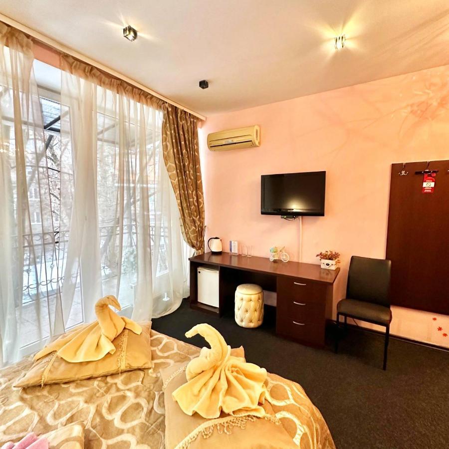 Kizhi Art Hotel Harkiv Exterior foto